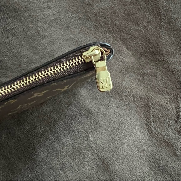 LOUIS VUITTON MONOGRAM ETUI VOYAGE PM - Picture 3 of 13